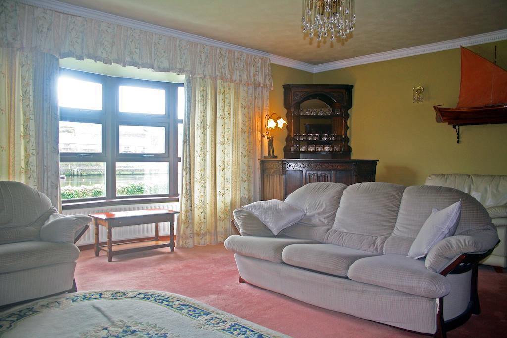 Anchor House Accommodation Newport  Bagian luar foto